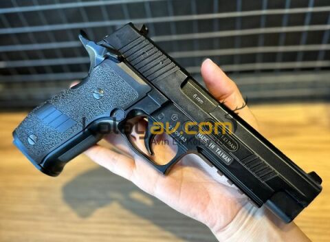 CYBERGUN Sig Sauer P226 XFive Blowback Airsoft Tabanca